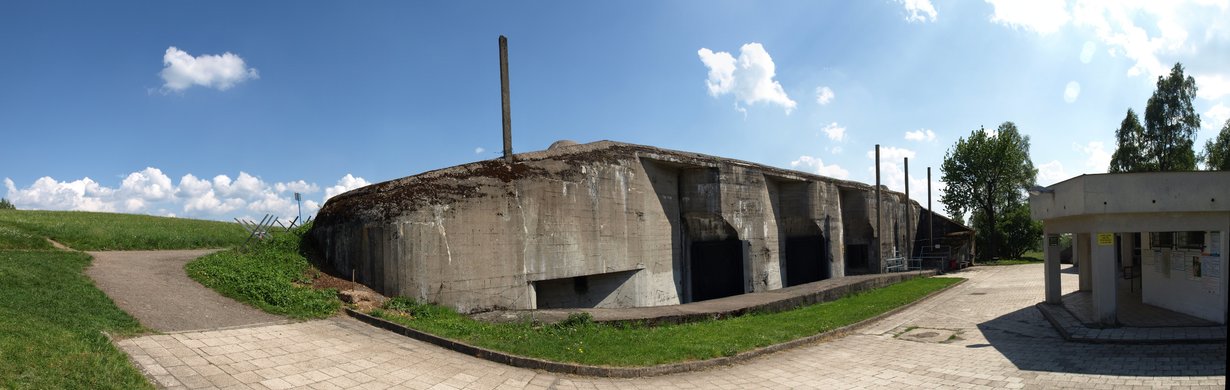 DOBROŠOVSKÉ DŘEVOBRANÍ