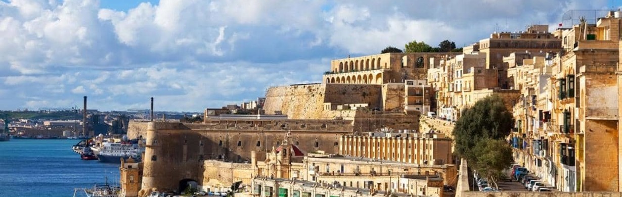 MALTA OČIMA PETRA VOLDÁNA v oddělení dospělých městské knihovny