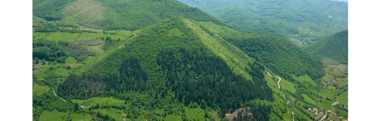 JIŘÍ VOŇKA: NOVĚ OBJEVENÉ PYRAMIDY V EVROPĚ