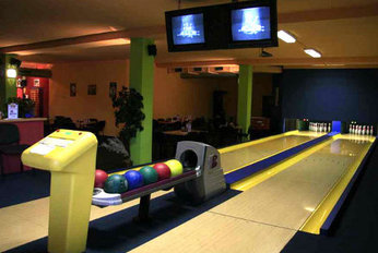 Bowling bar