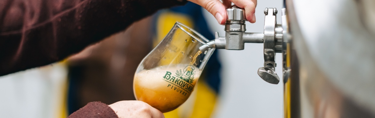 Pivní řemeslo zblízka: Bakovský pivovar otevřel dveře návštěvníkům
