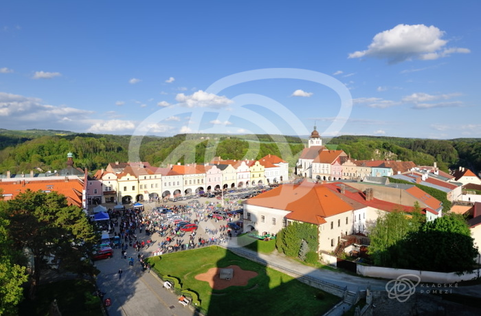 Náměstí v Novém Městě nad Metují - pohled z věže Máselnice