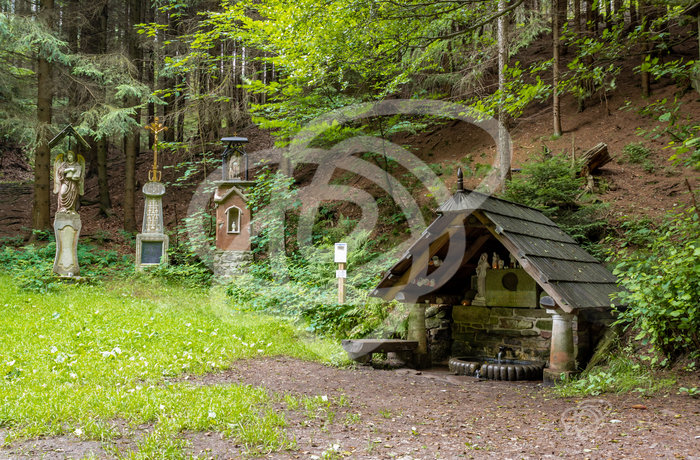 Maternická studánka