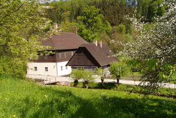 Po stopách erbu zlatého třmene